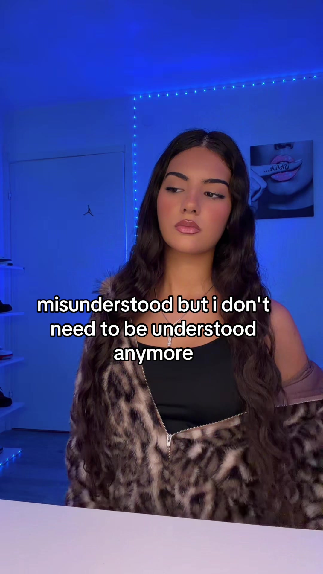@👠