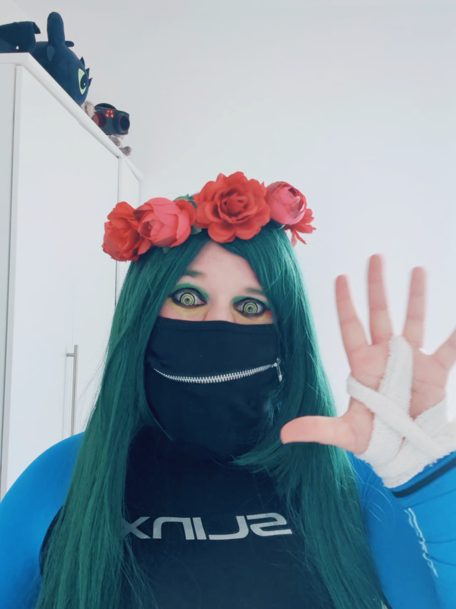 @kelzycos