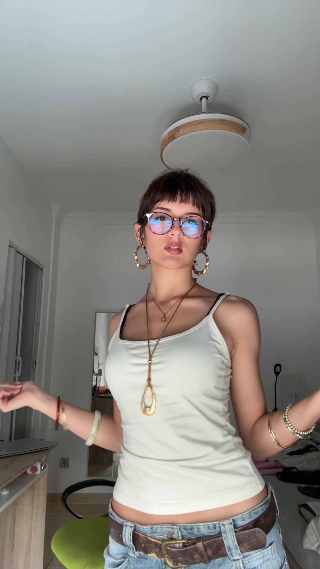 @meninaoutrolugar