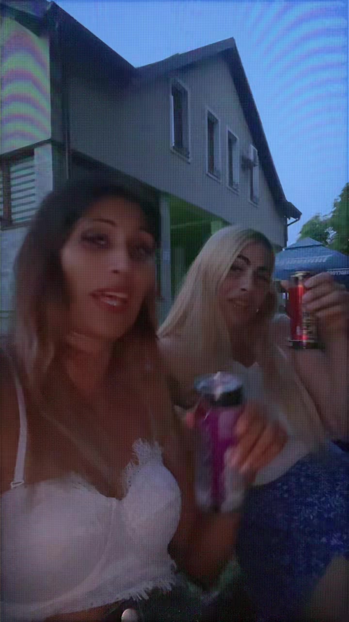 @💞💞Laura brunețica👑 👑