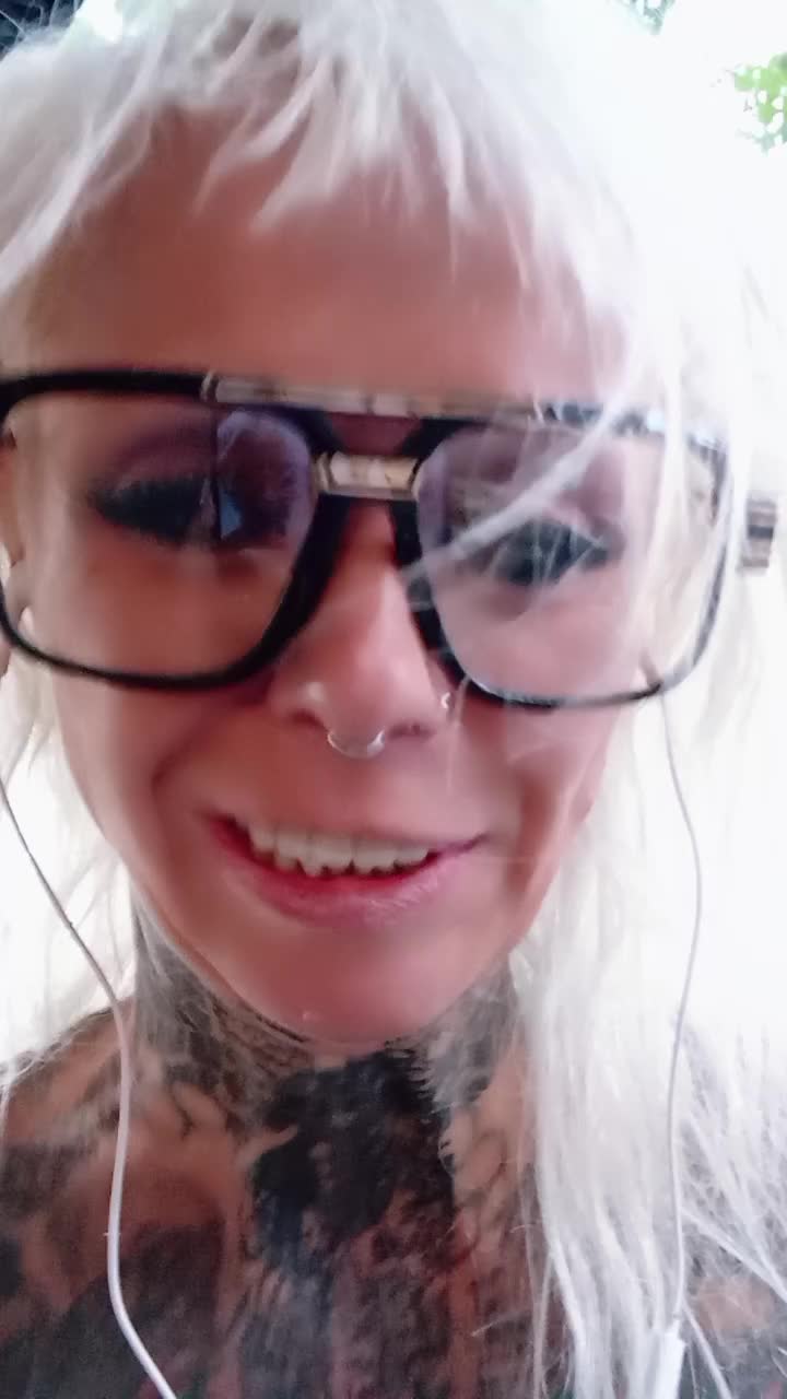 @misscraboutchas