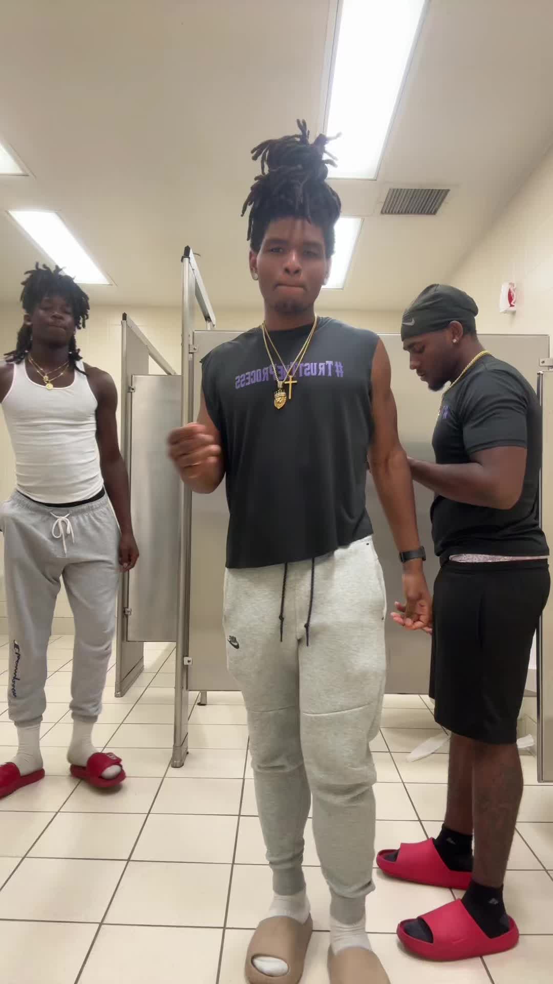 @5foot9lyingdreadhead