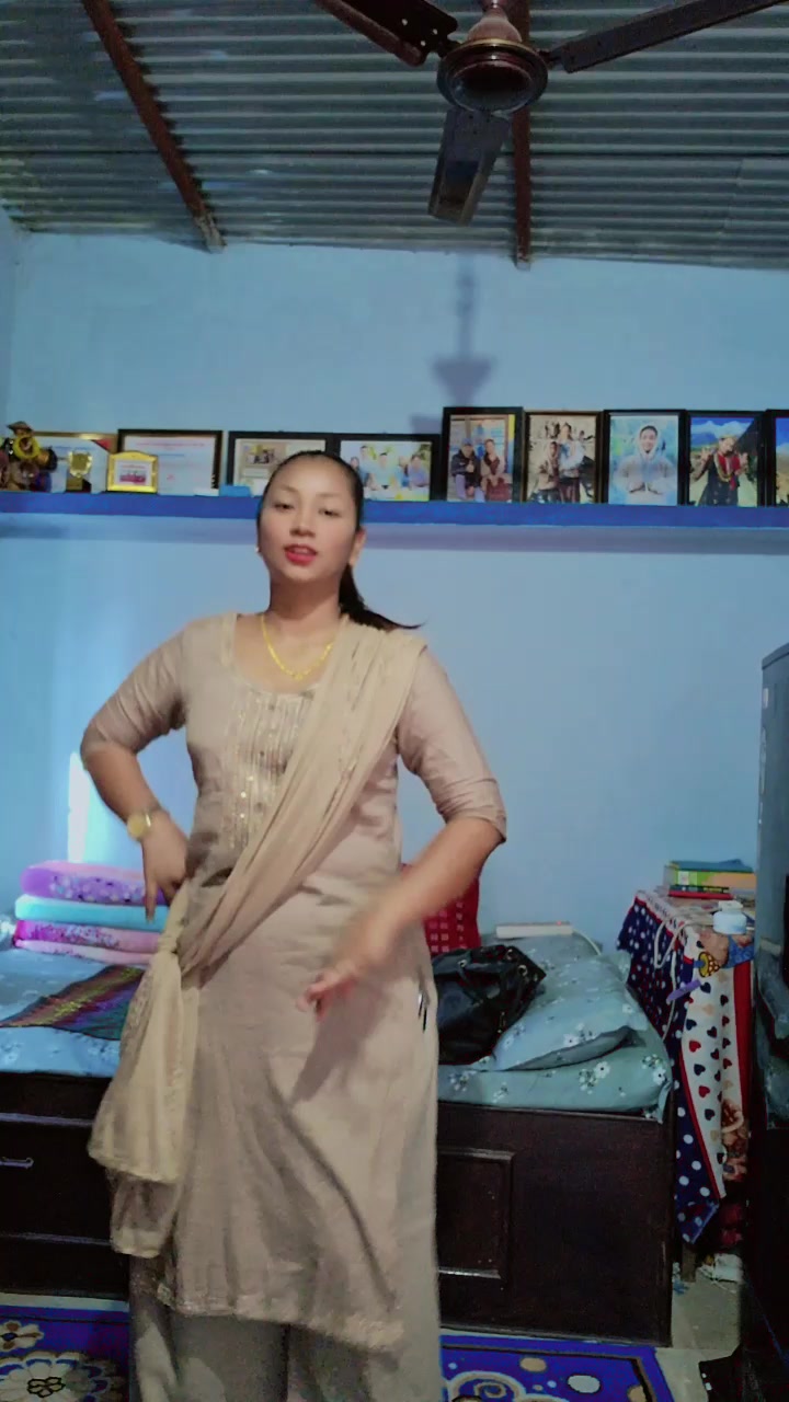 @मुना श्रेष्ठ