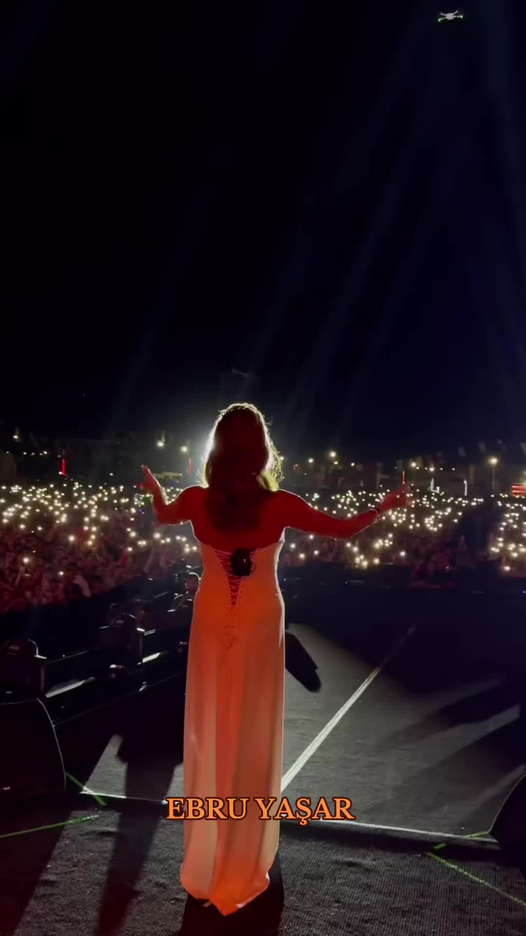 @Ebru Yaşar