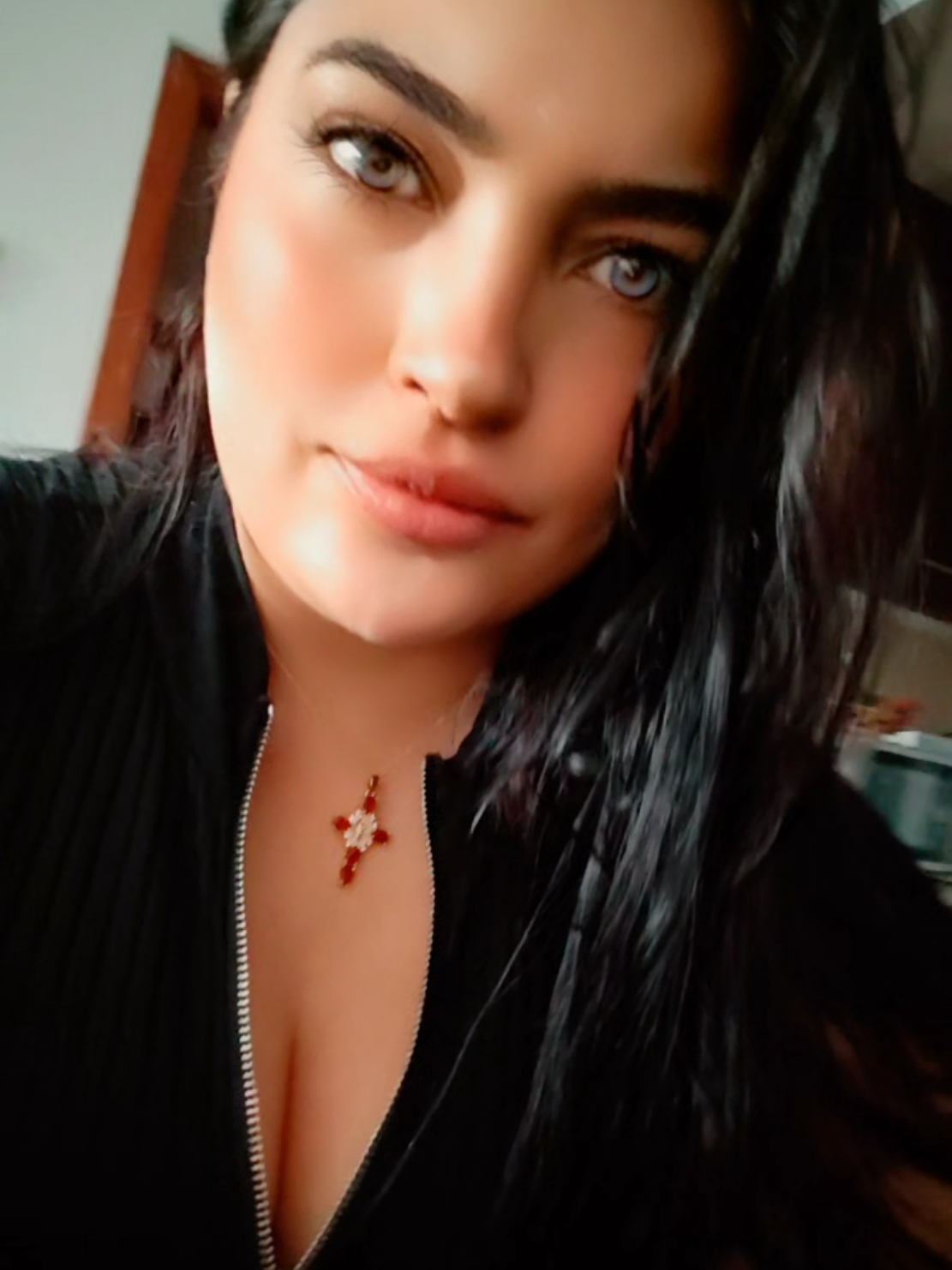 @LatinaEspañaJulianaOcampo👑