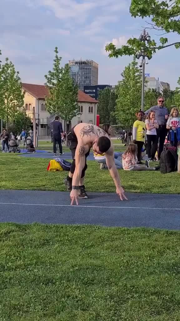 @Freestyle Calisthenics ✪