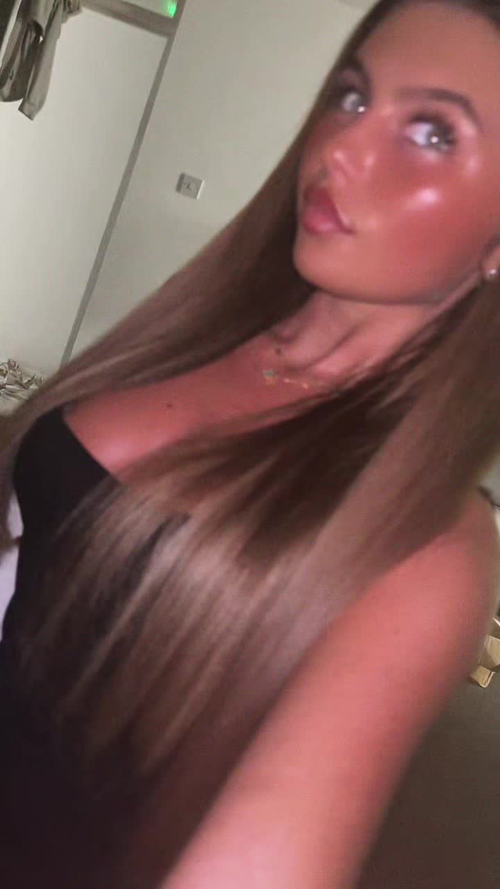 @demilouisewebbb