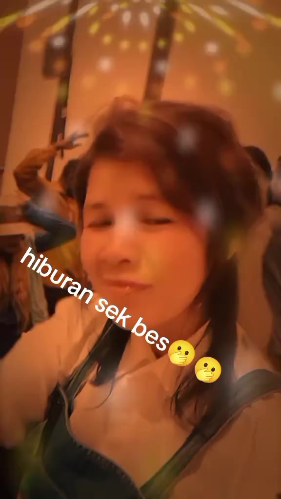 @🥰 kartika 🥰