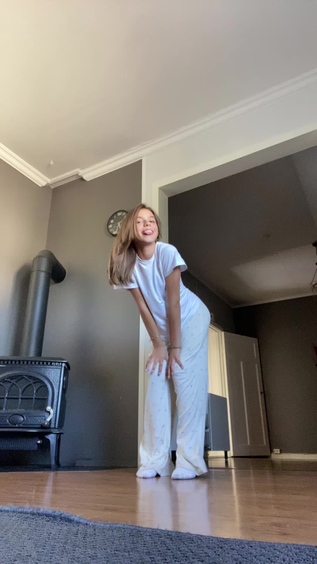 @𝓎𝑒𝓋𝒶