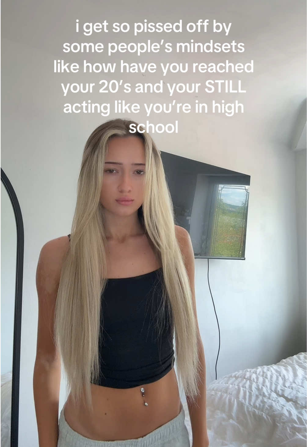@livhowellll