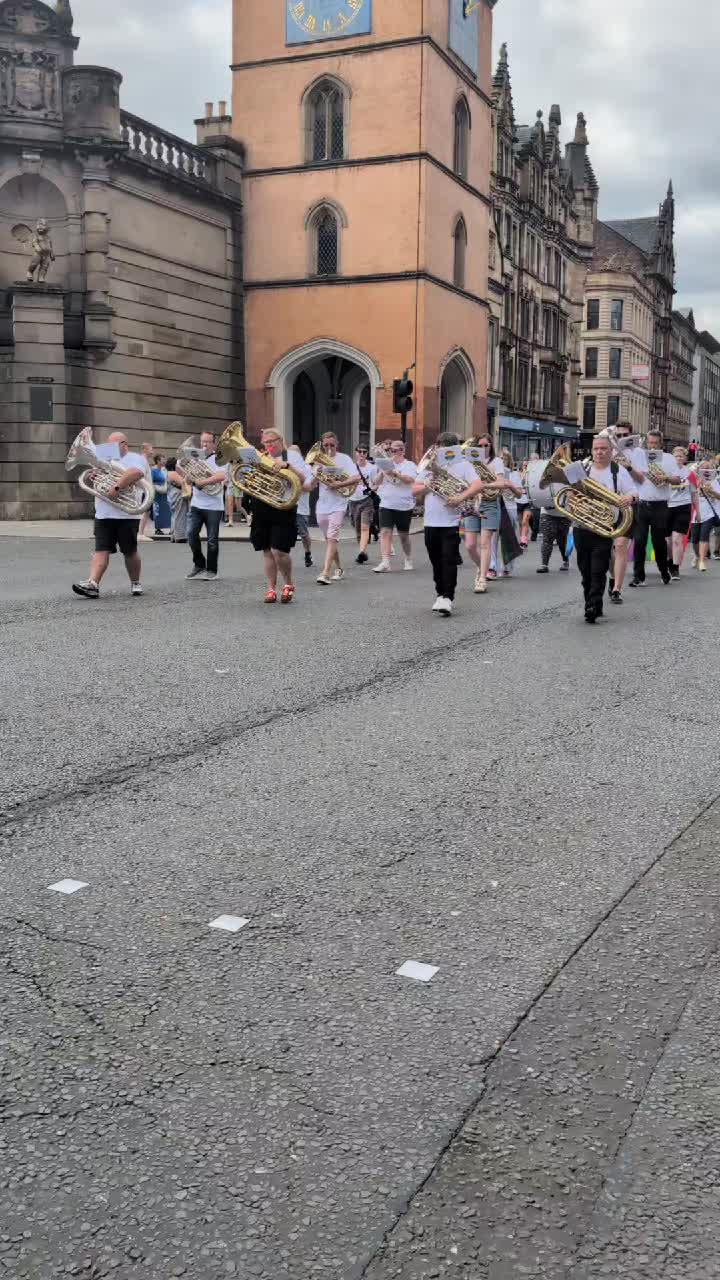 @Áine Ní G