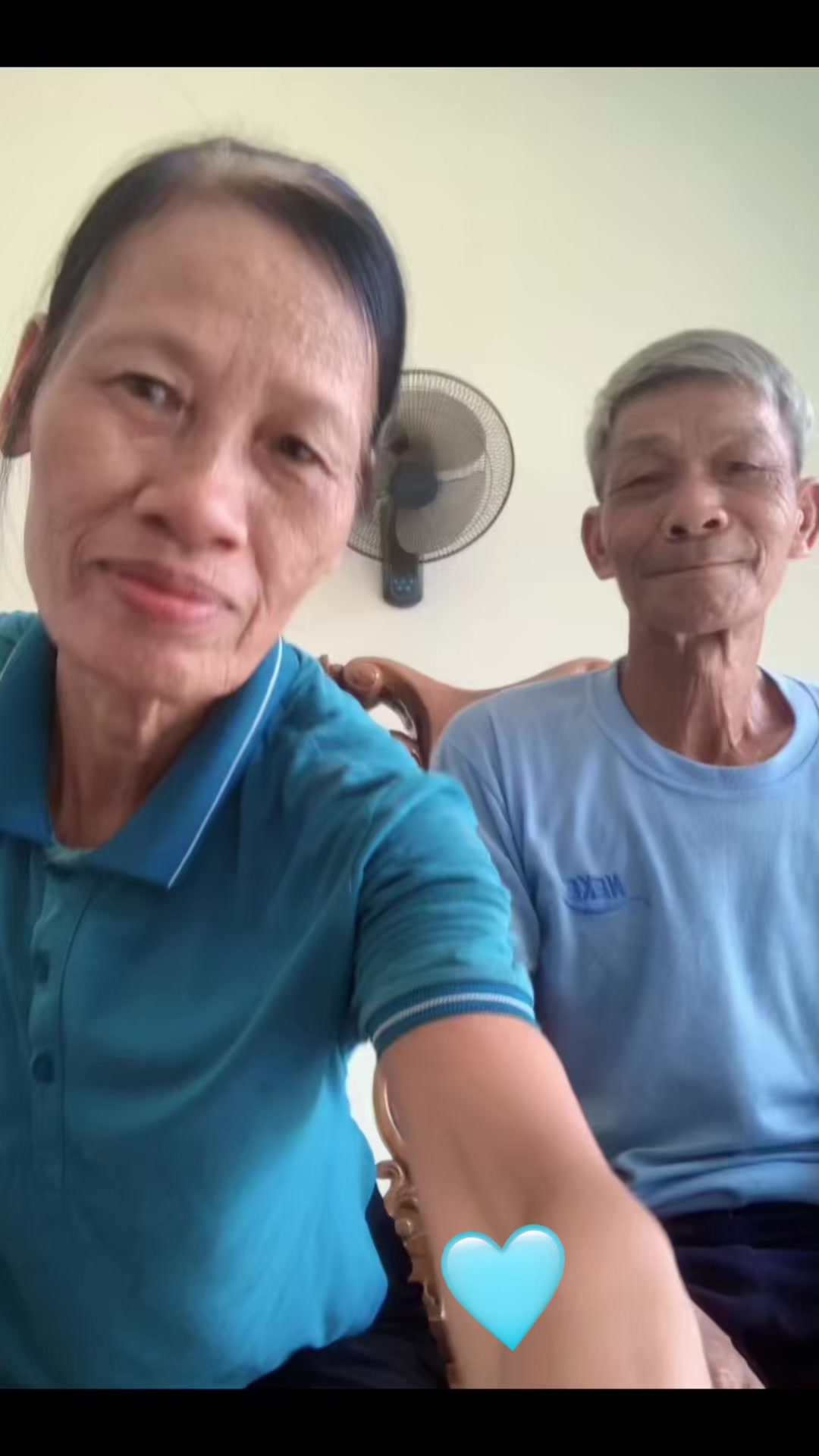 @Cụ b&agrave; phong c&aacute;ch