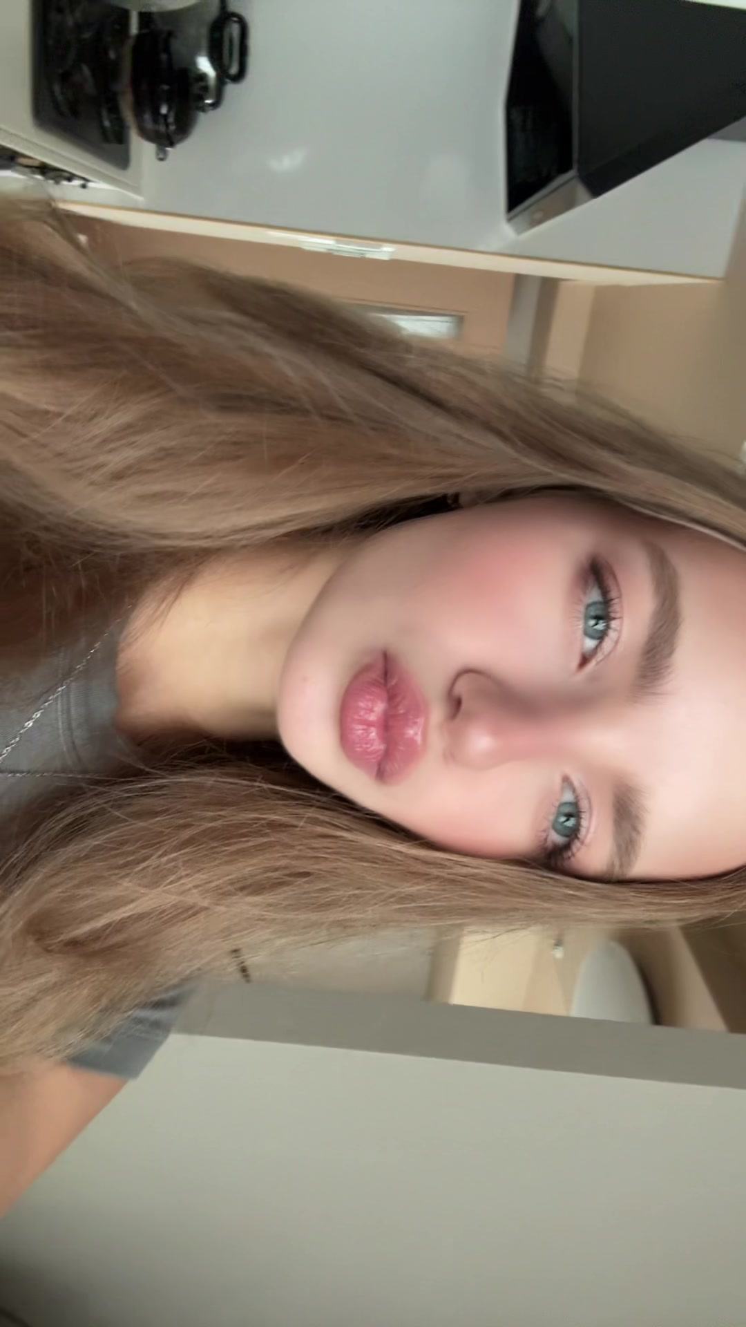 @𝓜.
