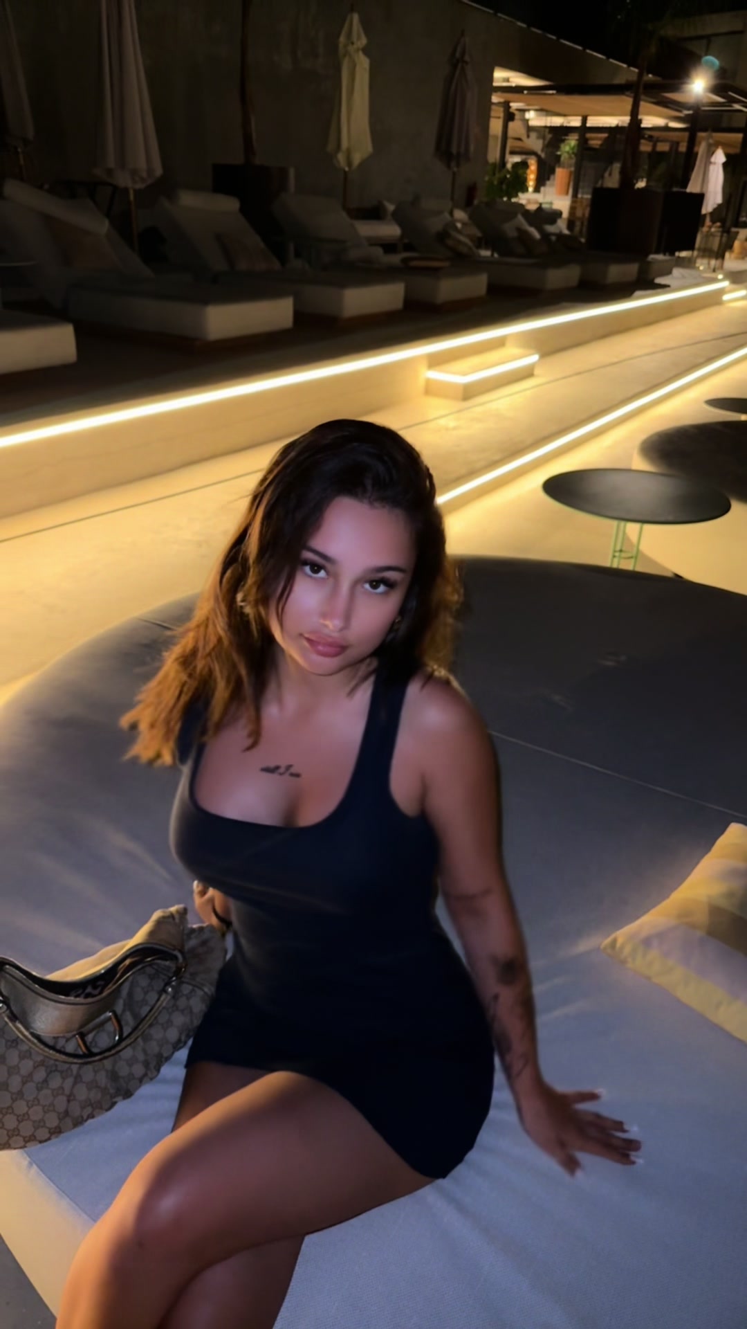 @leoniewplr