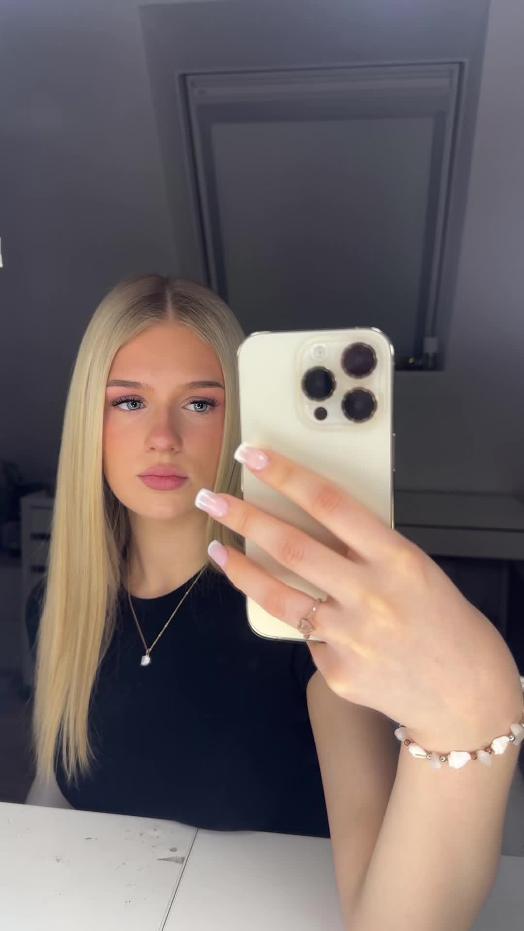 @Lara