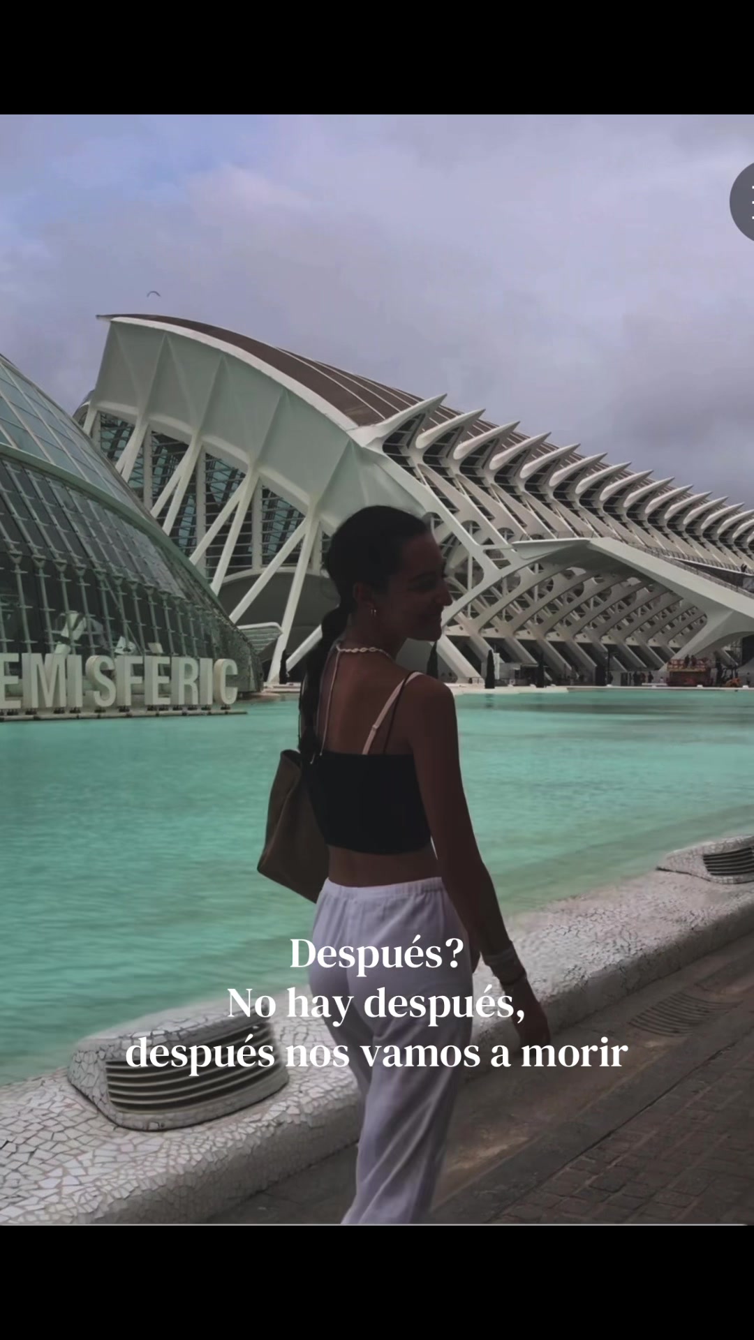 @Lucía🌙