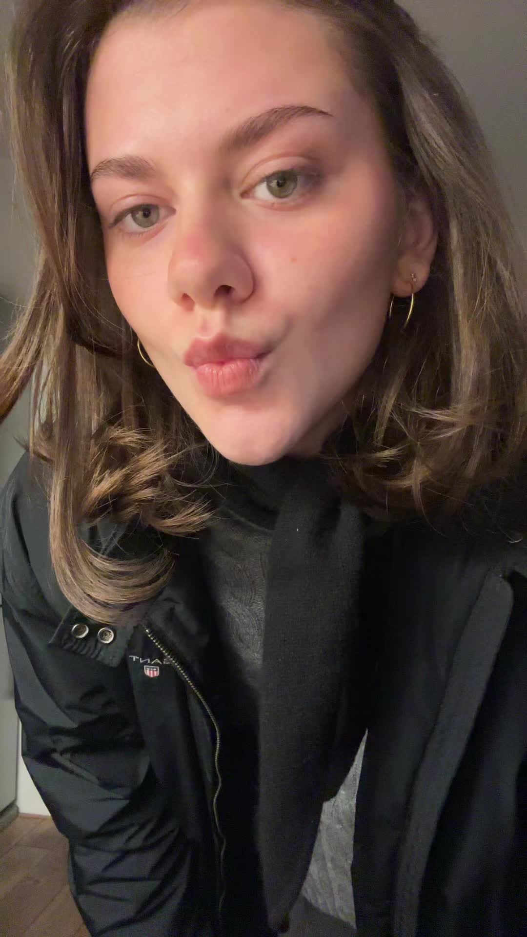 @Leni