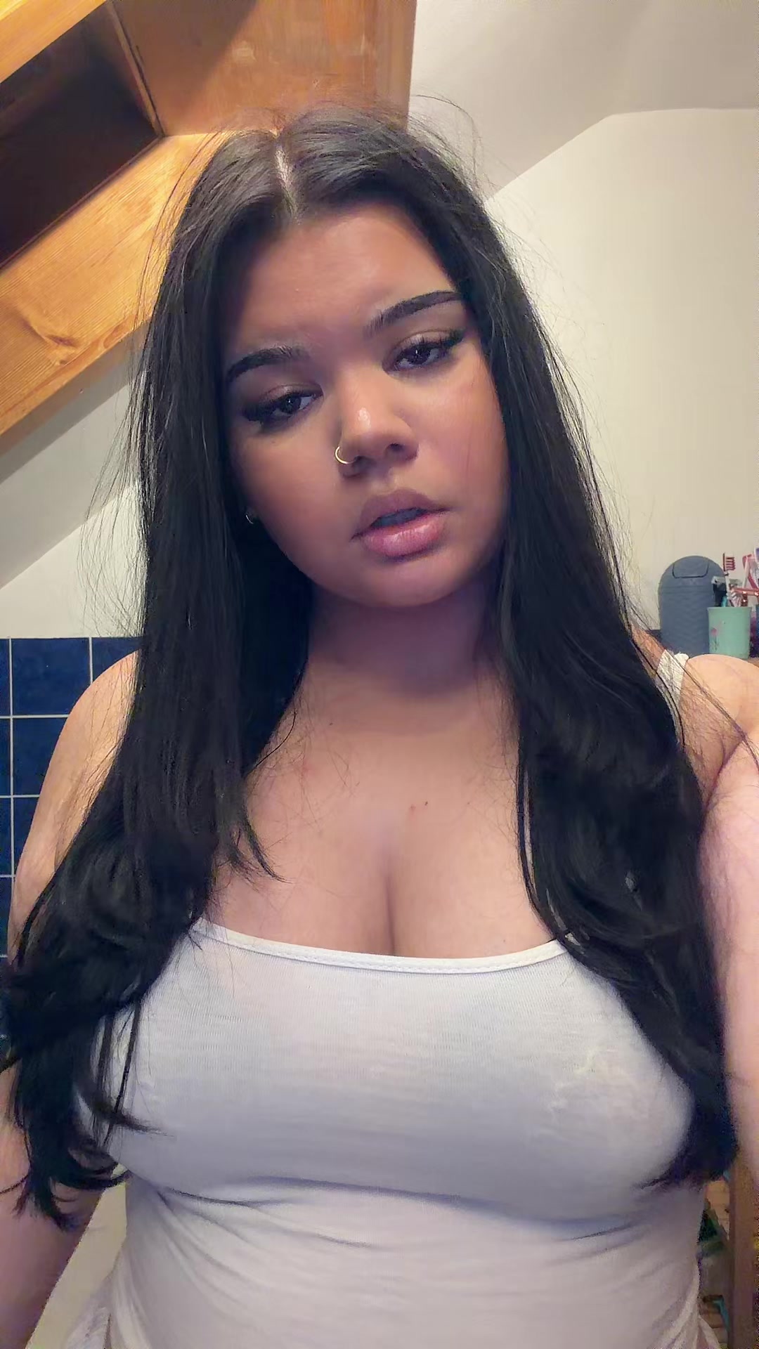 @🌩️