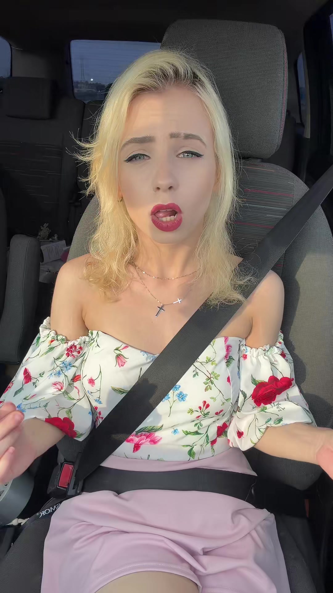 @Little_evil