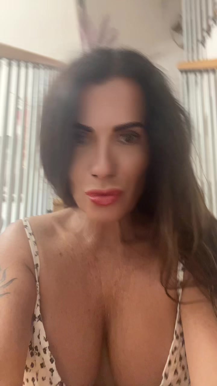 @Selvaggia