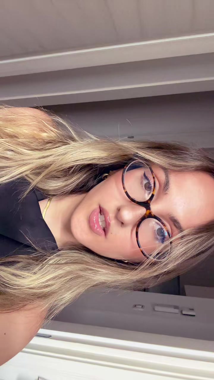 @Franci
