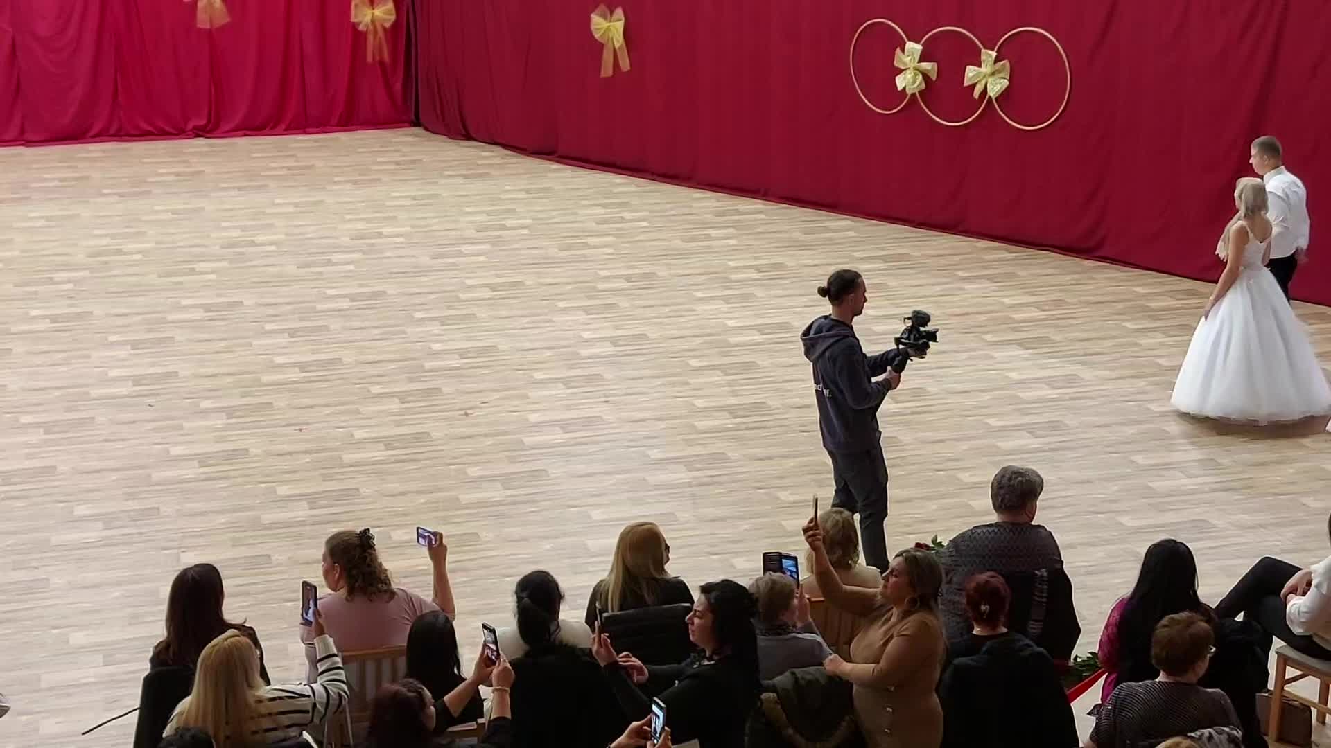 @👑Béla👑