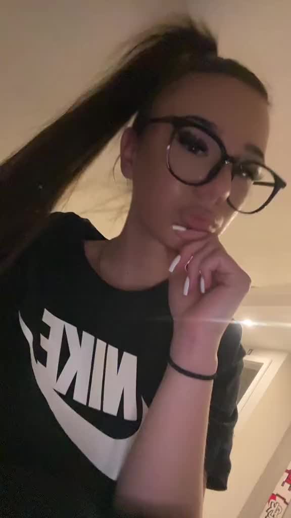 @𝓐𝓭𝓮𝓵𝓵𝓮