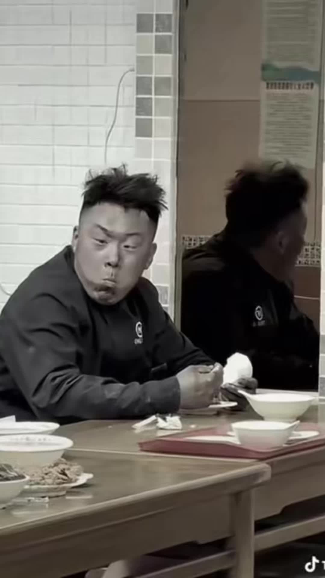@๐ค๐ข๐ฏ๐ฆ๐ฉ๐ช๐ฆ