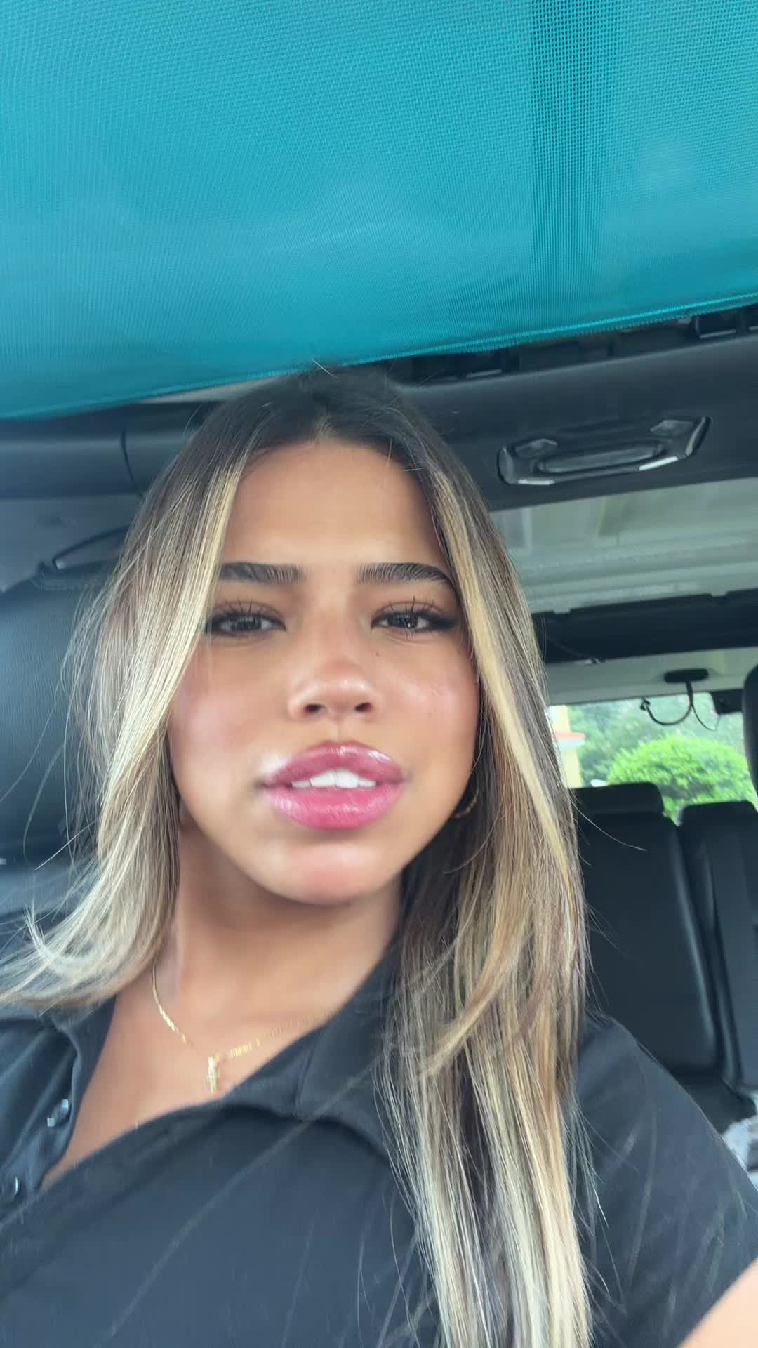 @daniela