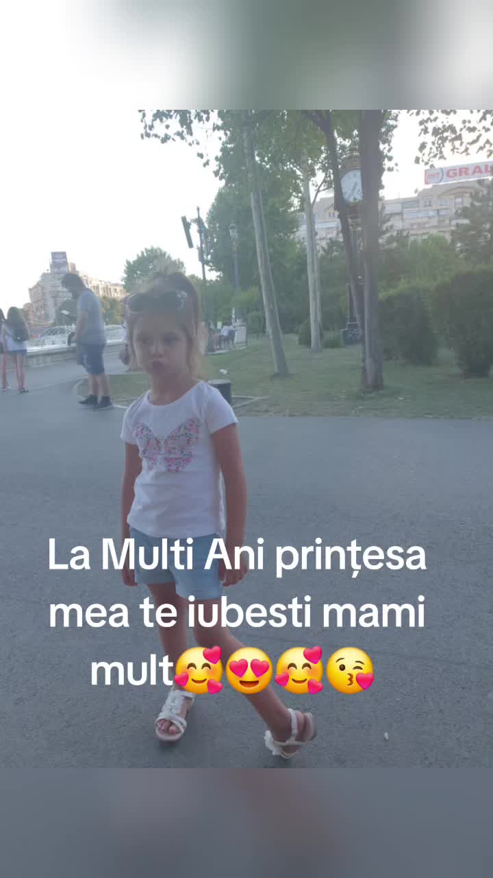 @Mony Monica55