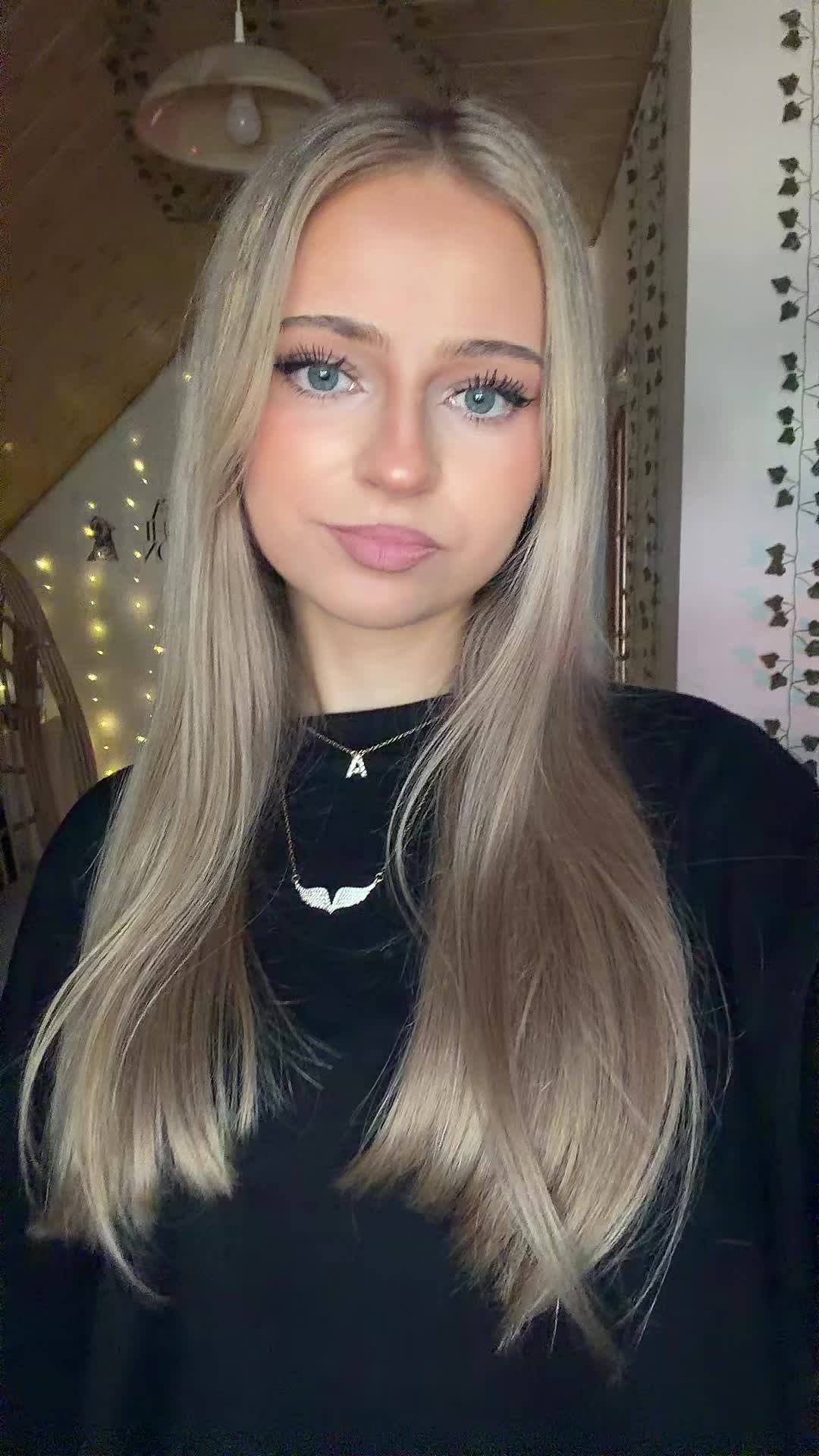 @⋆𝓞𝓵𝓪⋆