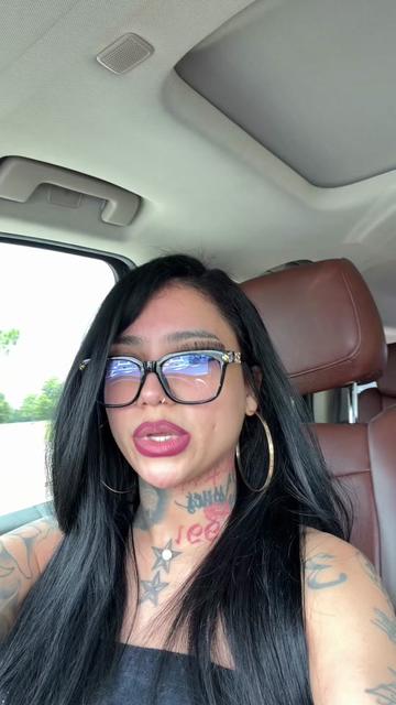 @pinkybaddazz