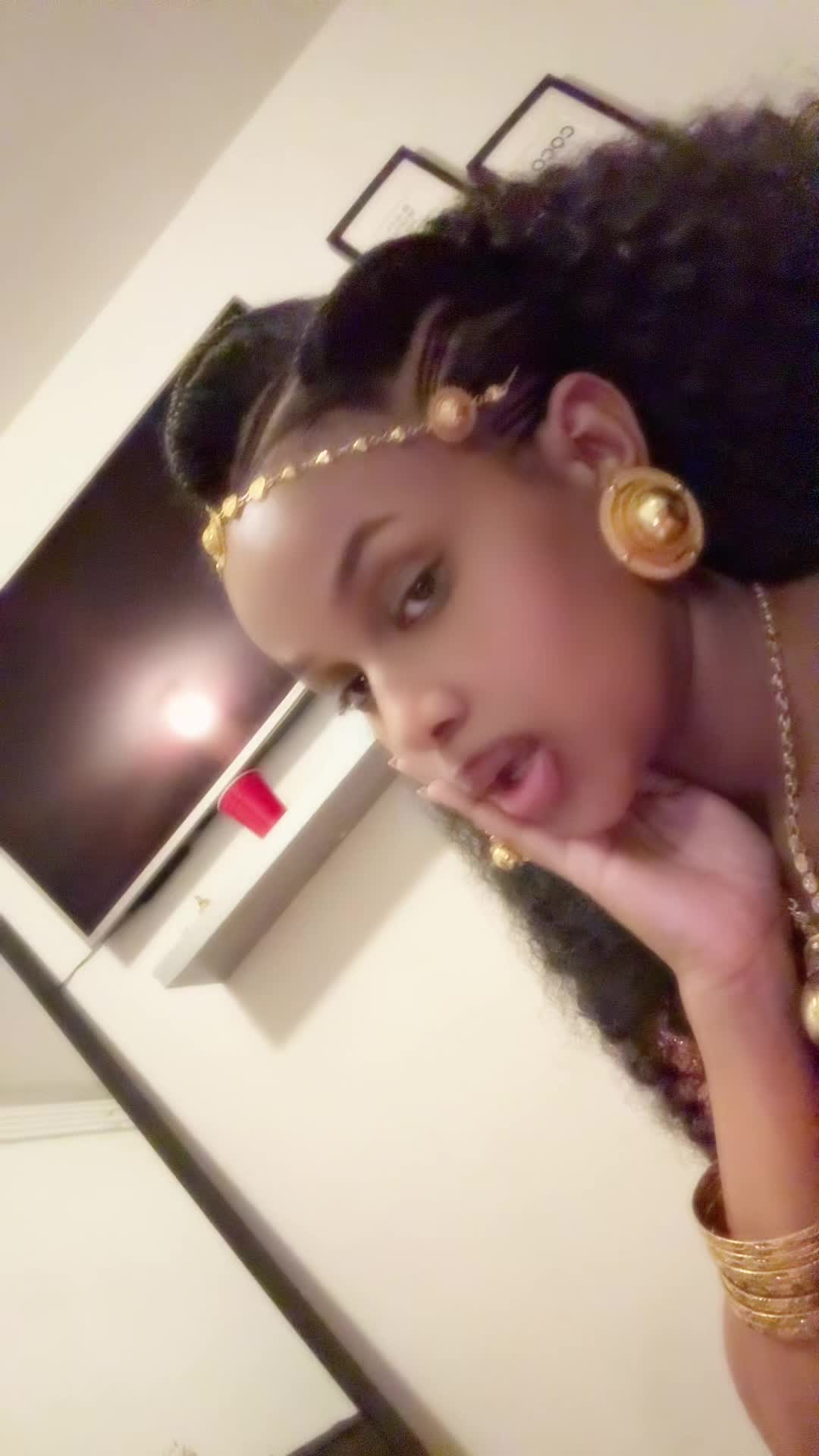 @R❤️