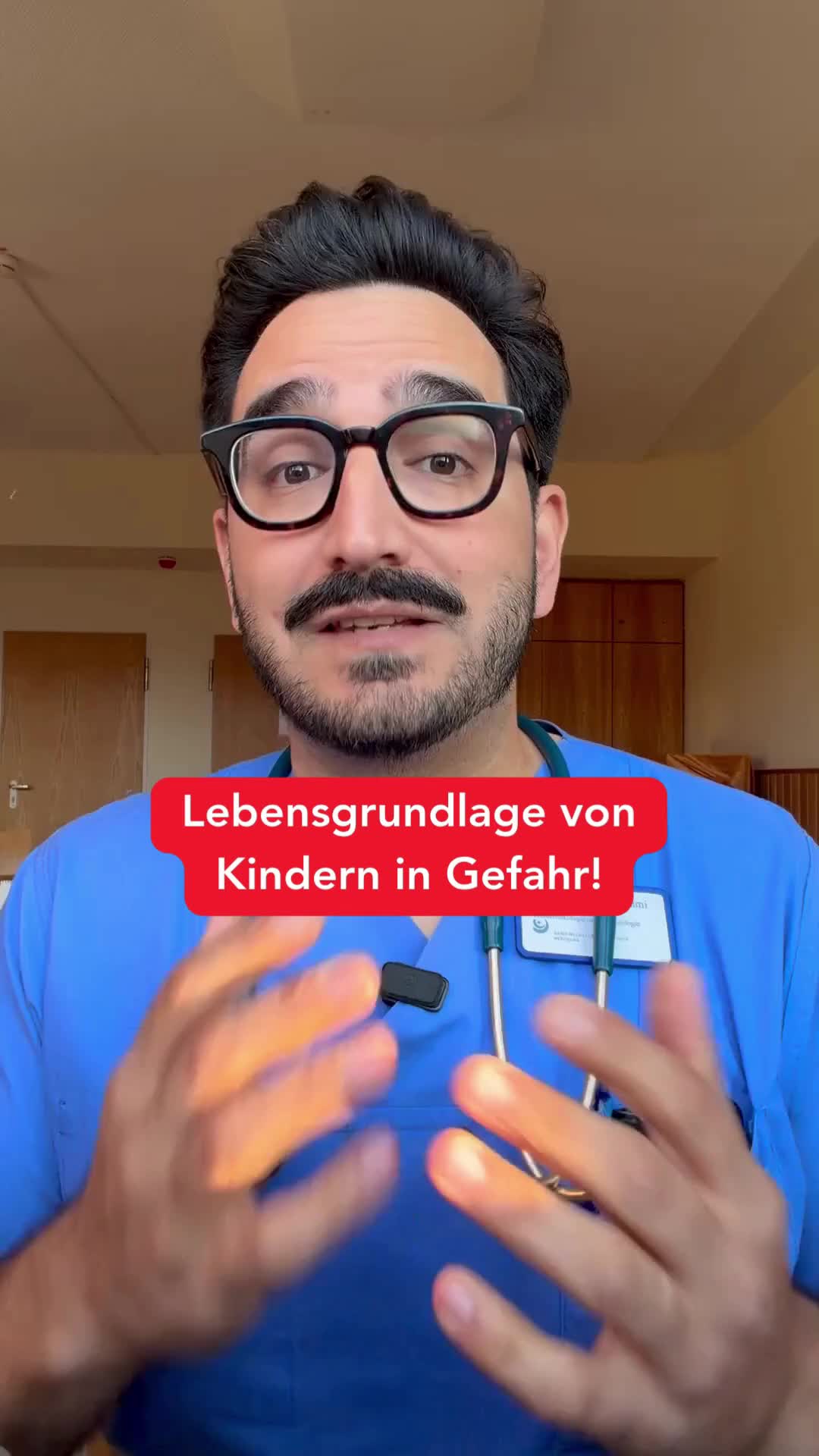@Hand, Fuß, Mund