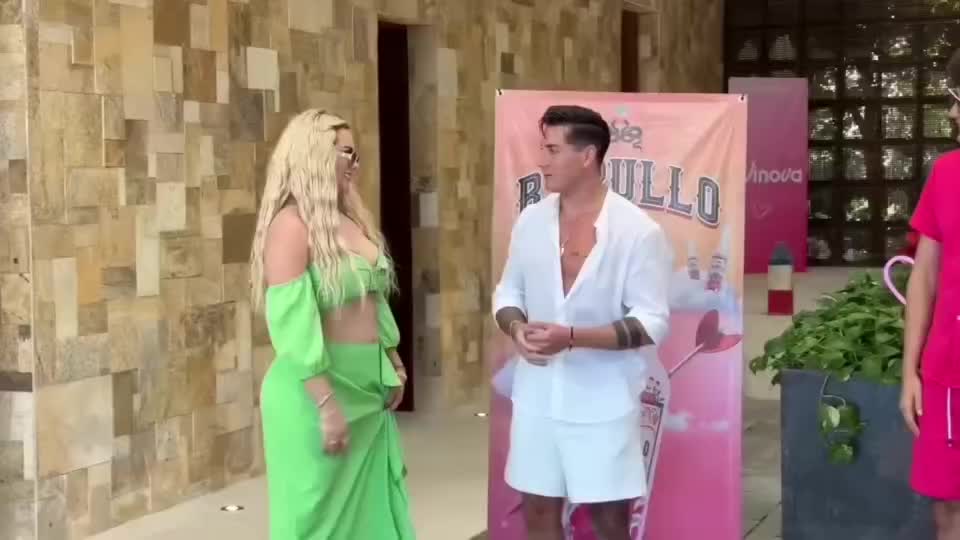 @👑 𝐻𝒶𝓇𝓁𝑒𝓎 de chispa🕶️