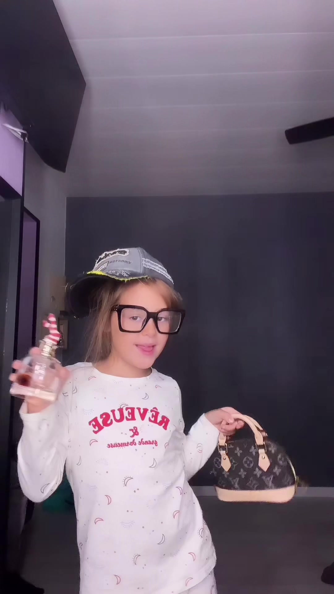 @𝐔𝐬𝐞𝐫𝐫_𝐧𝐚𝐧𝐚𝐚💛