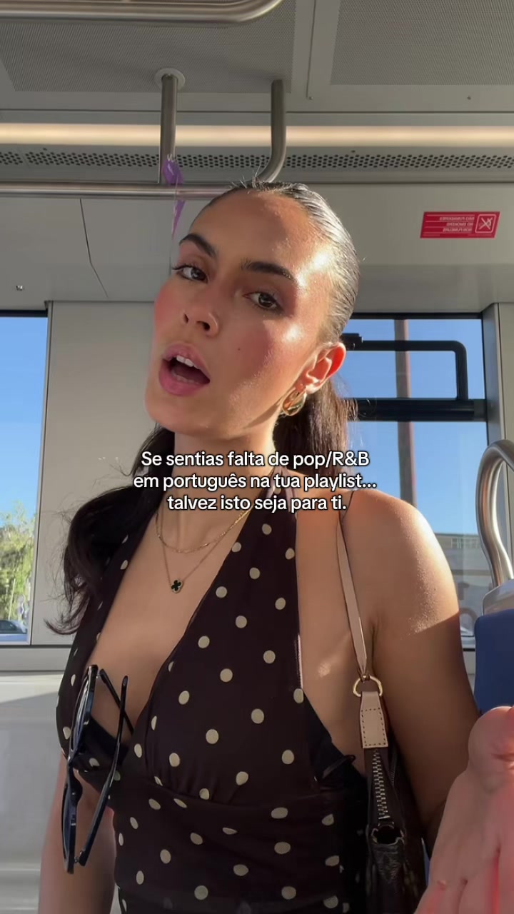 @mia.benita