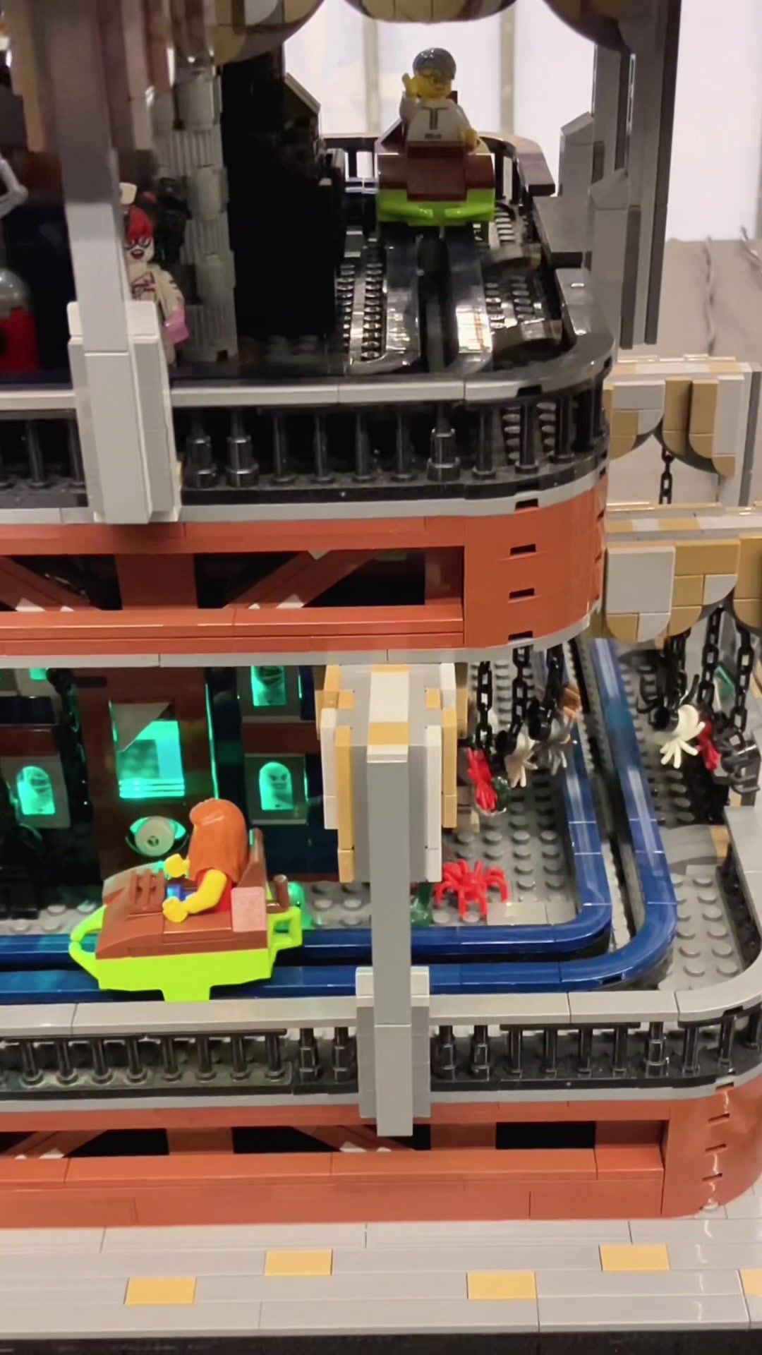@LuxBricks