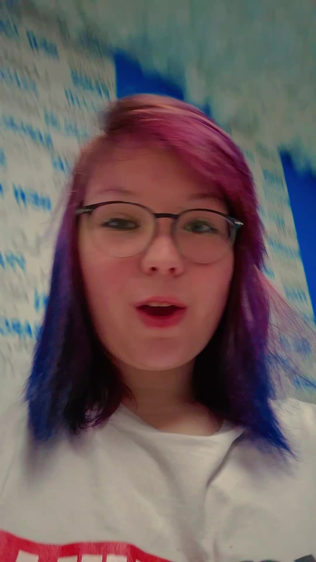 @Sarah_blue