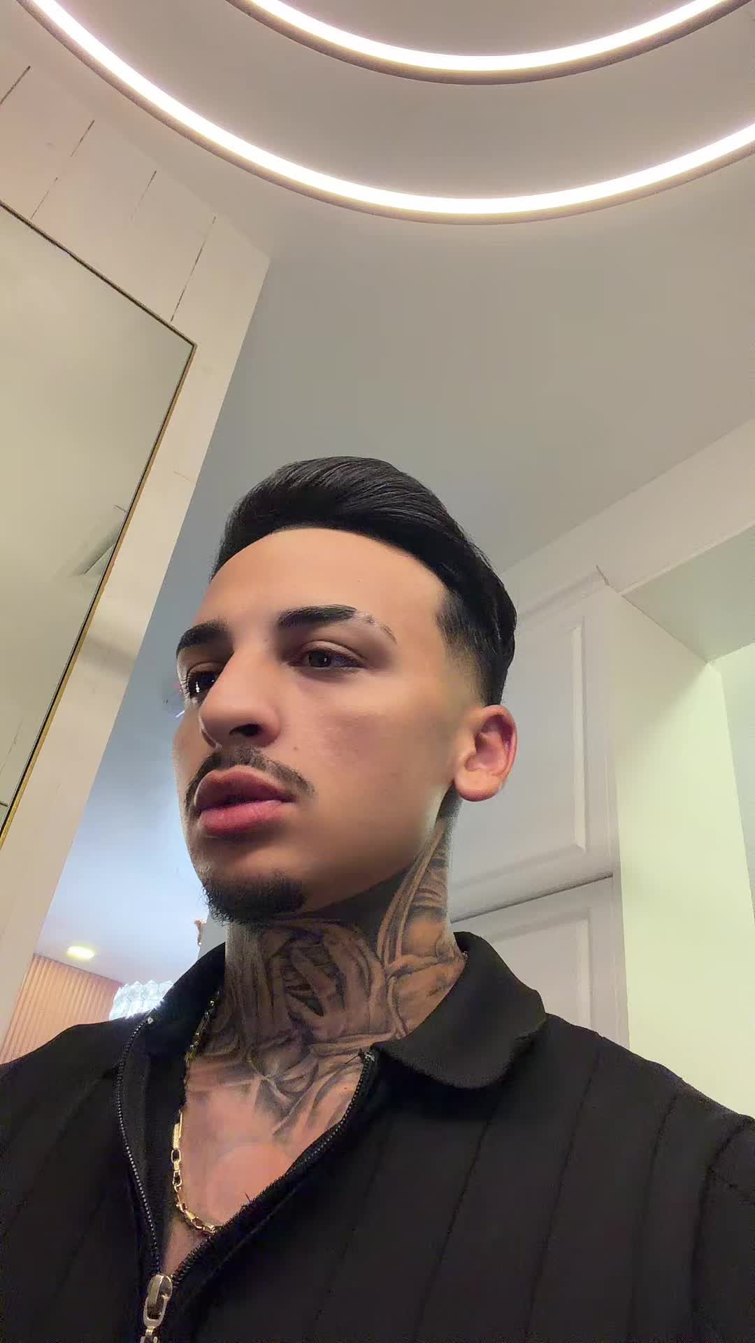 @Lazăr666