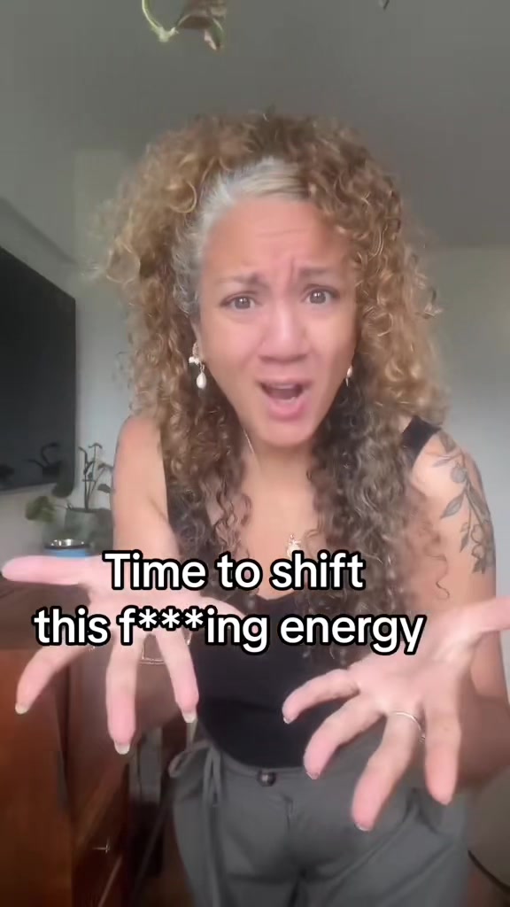 @Bella
