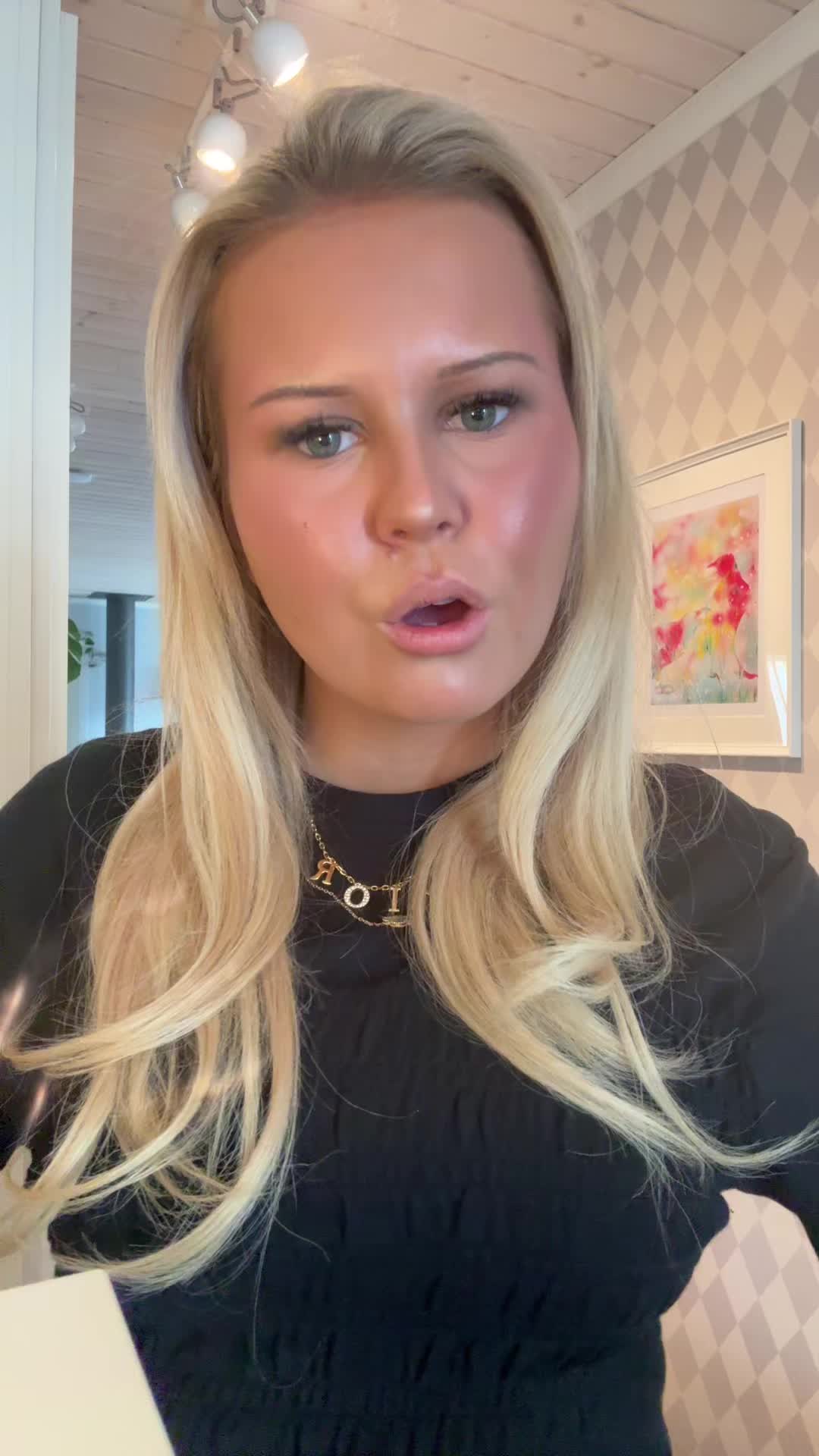 @Holly🛍️🥥🥂