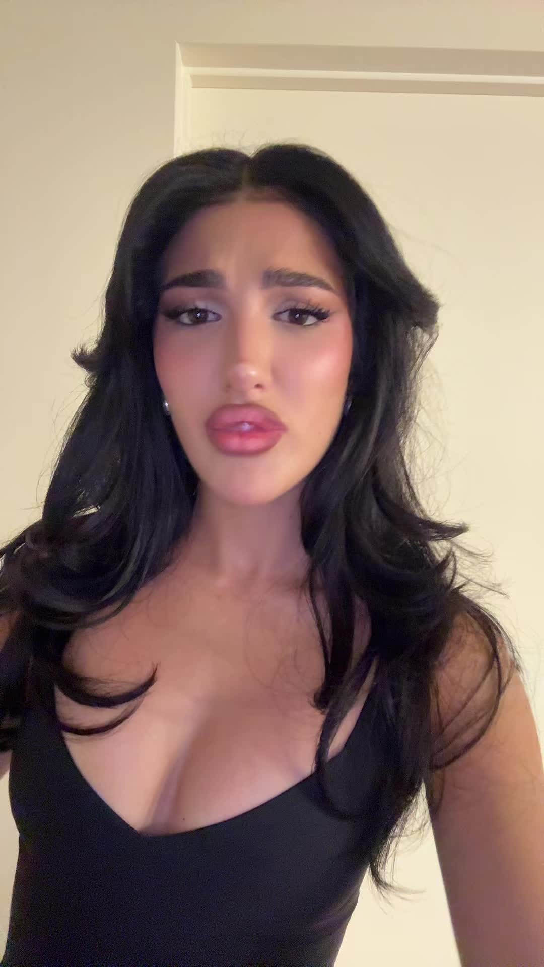 @elenaforfriends