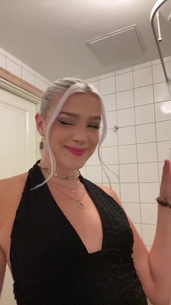 @AlixAblaze