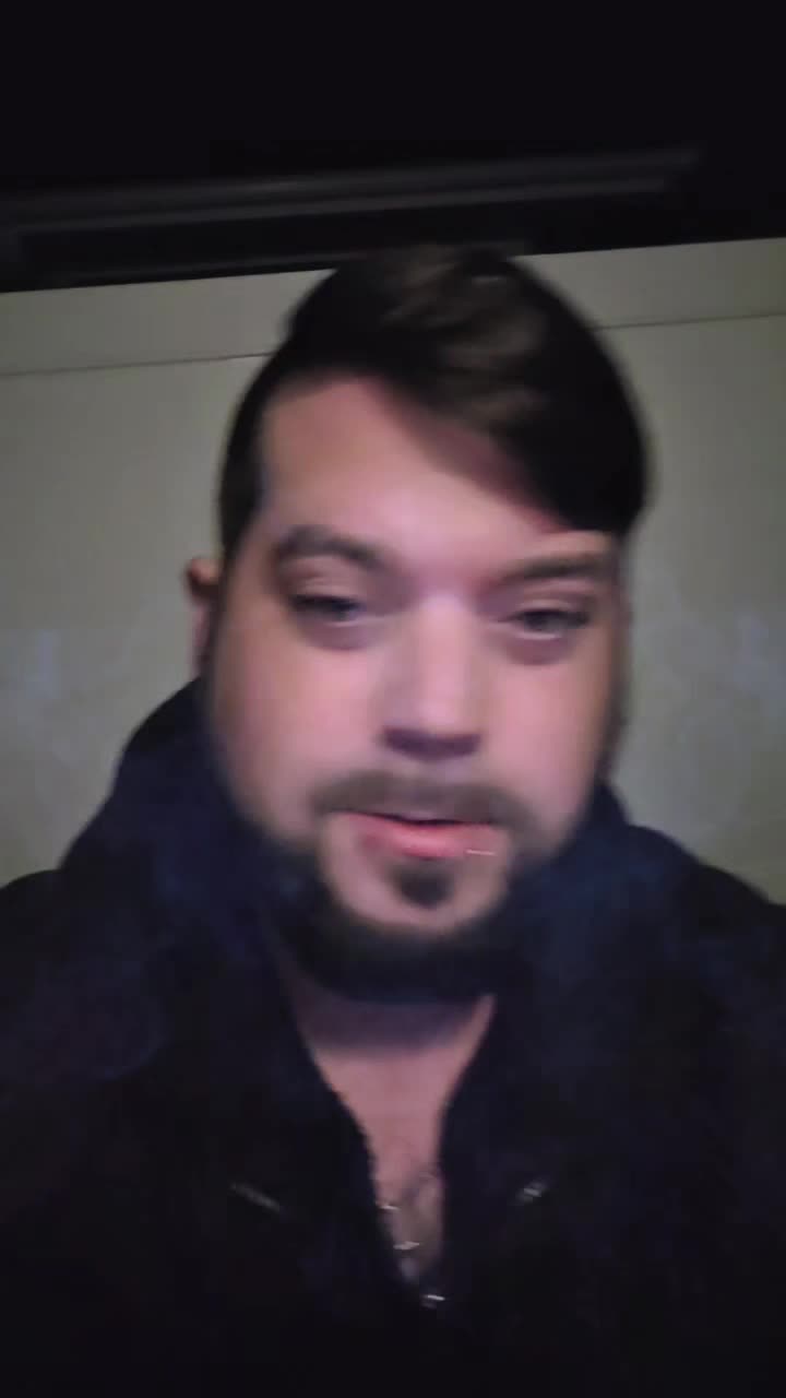 @𝕀𝕔𝕪❄️𝕂𝕚𝕟𝕘