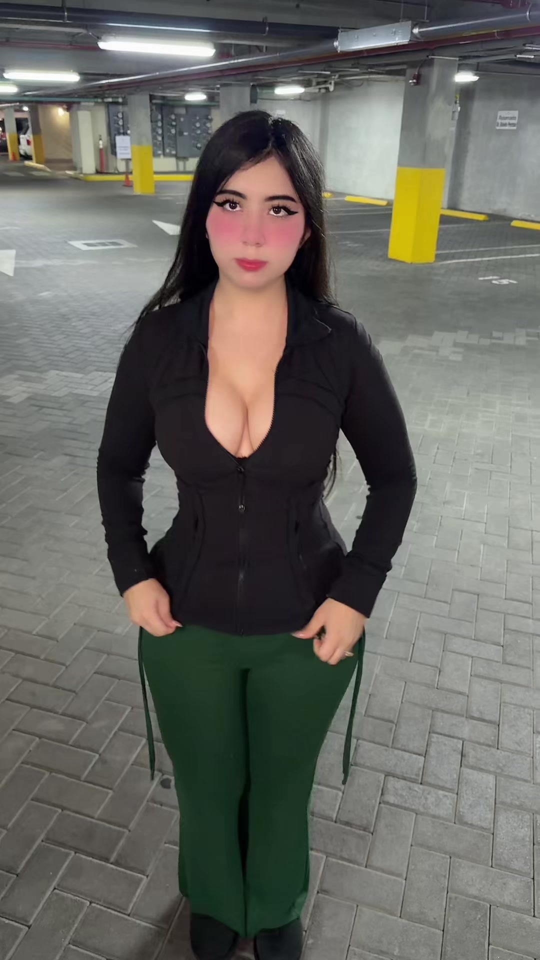 @Elenita