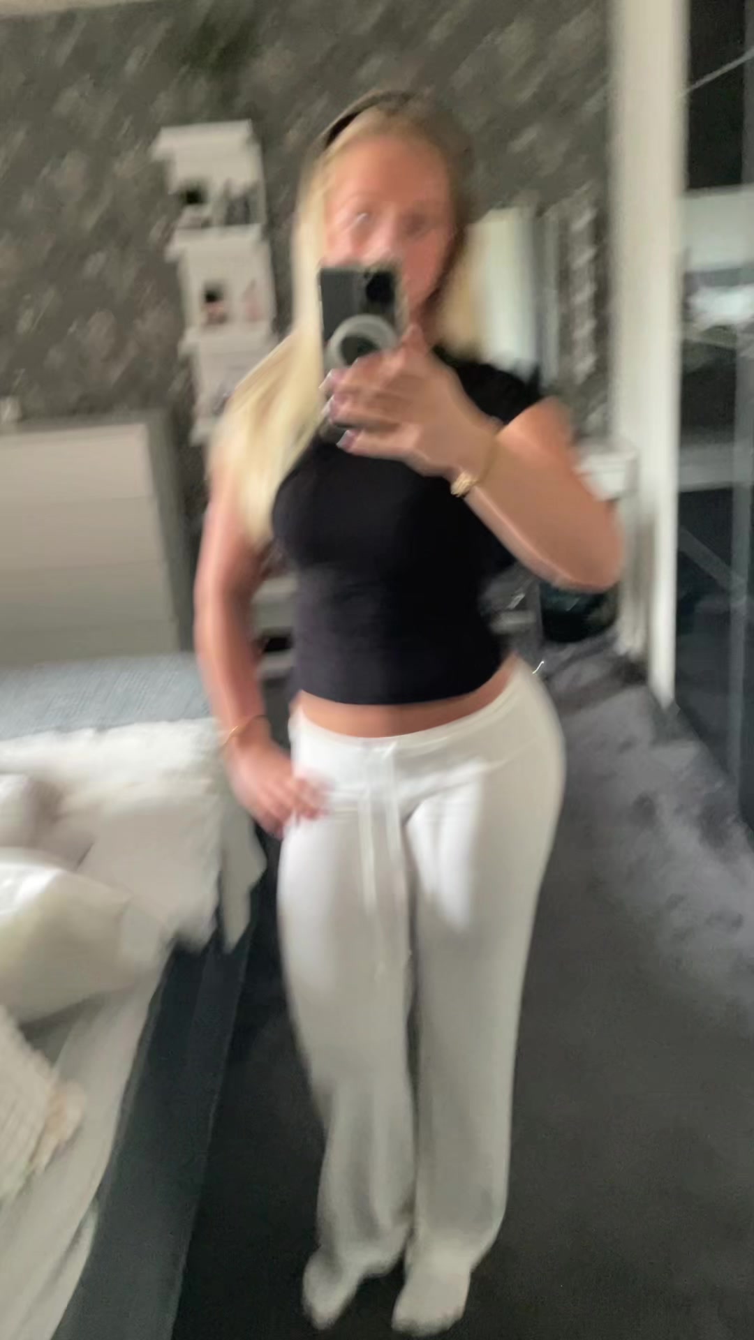 @Tindraaa