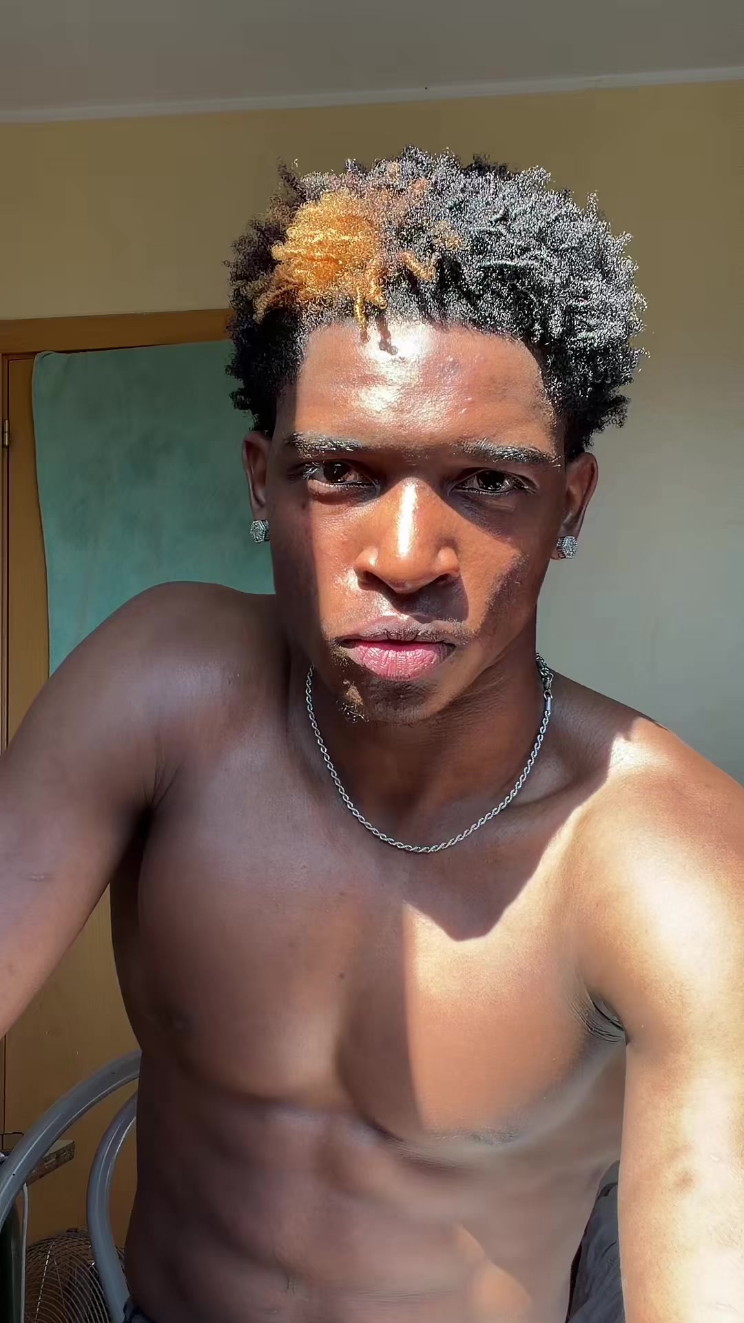 @MAXWELL IREDIA 🇳🇬🇩🇴🇧🇷