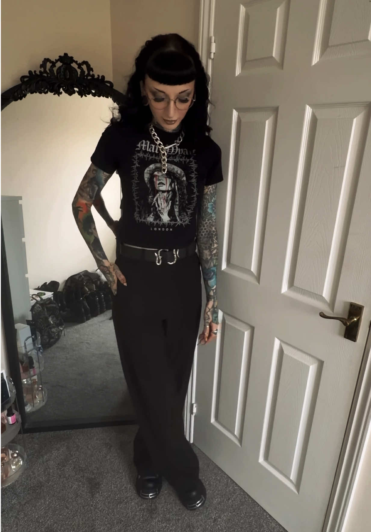 @𝕮𝖍𝖑𝖔𝖊 🖤