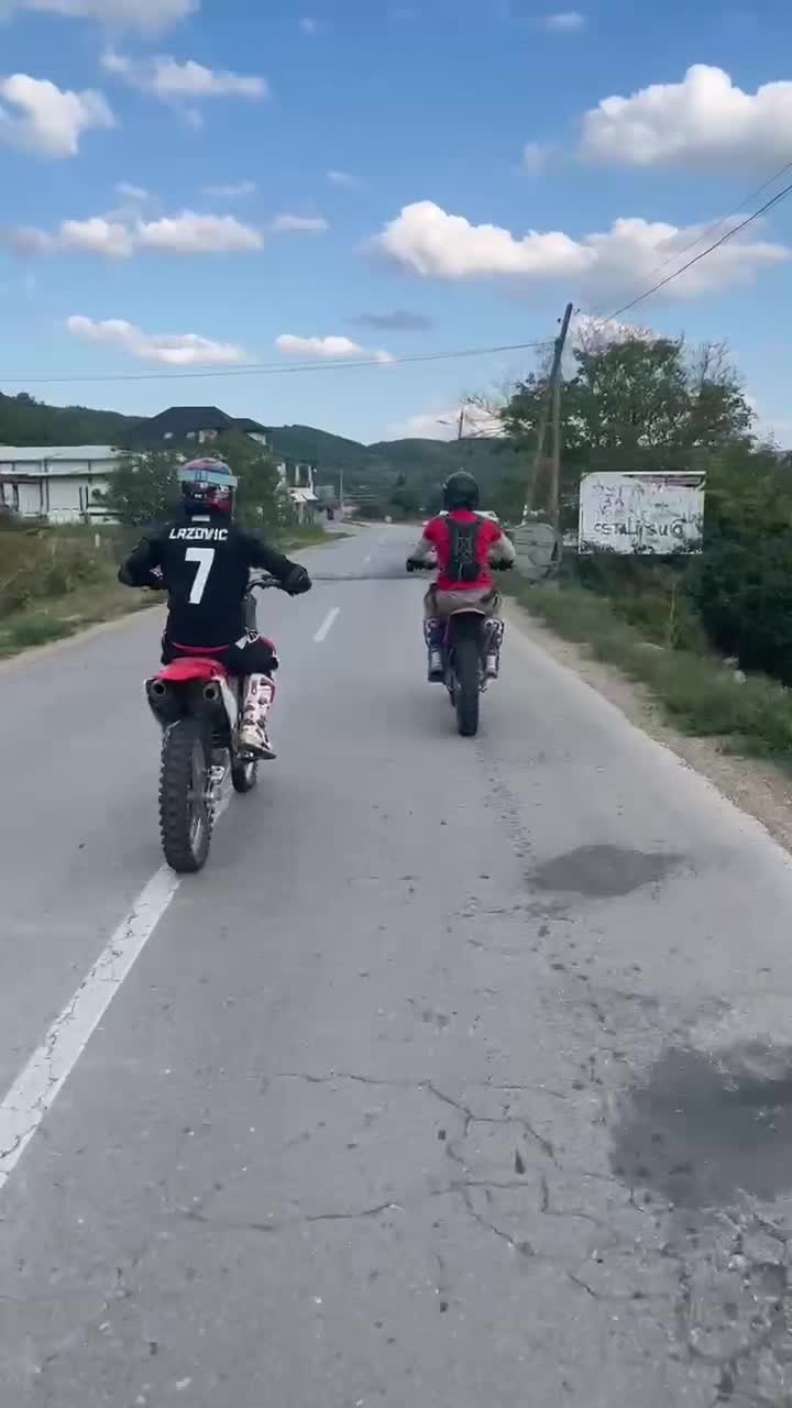 @⚜️
